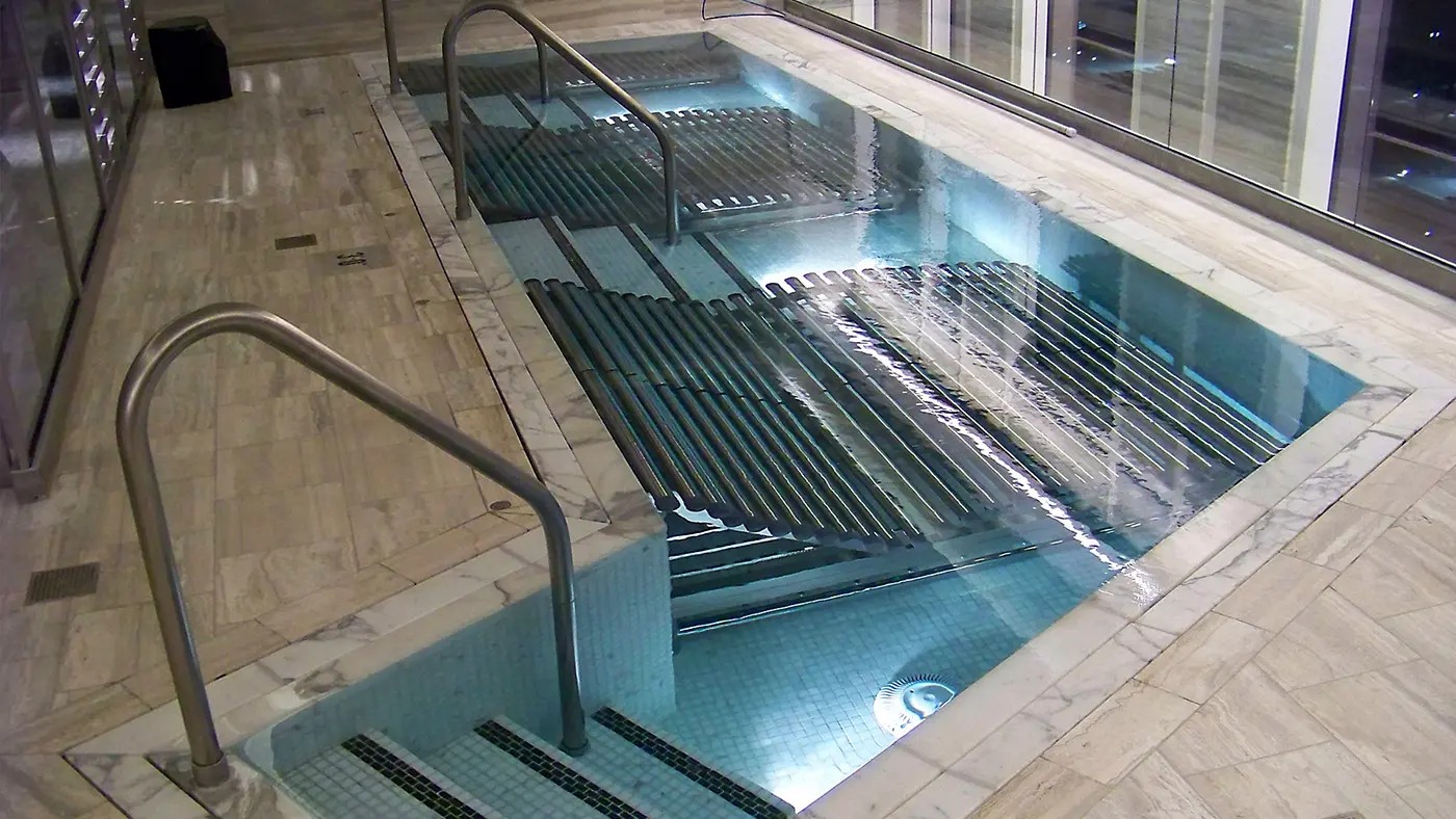 MandarinOriental_LasVegas_VitalityPool_1853_02