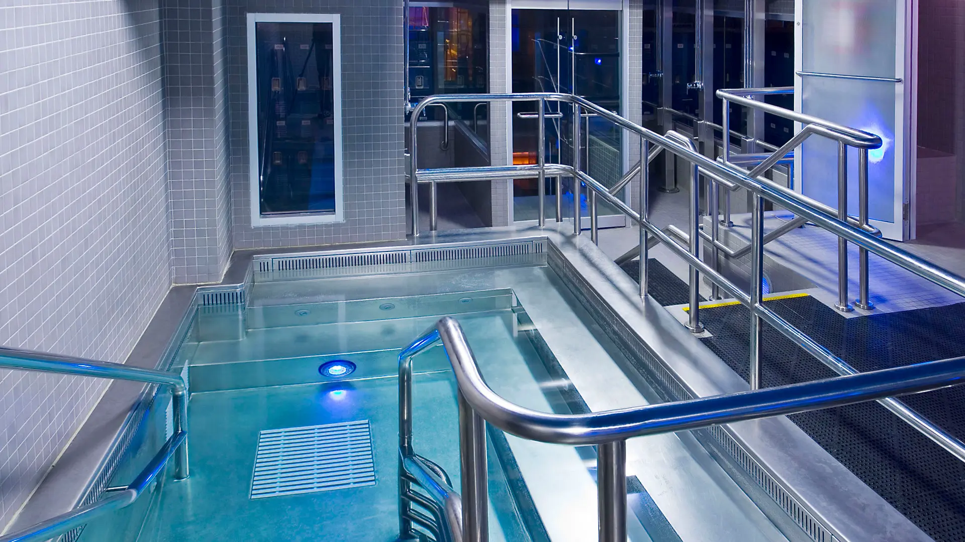 Steamworks_StainlessSteelPool_0807_Lo